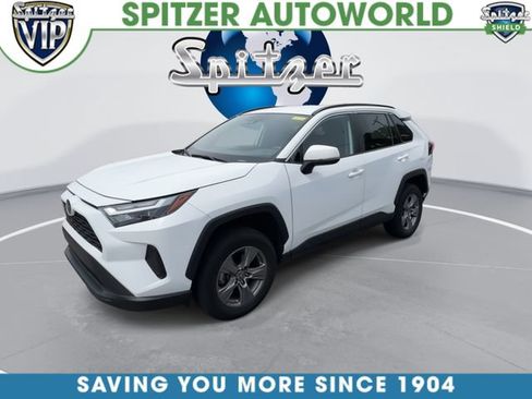 Used 2024 Toyota RAV4 XLE FWD image 4