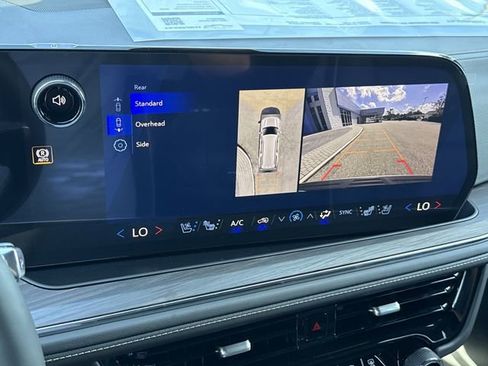 New 2026 Chevrolet Suburban Premier image 25