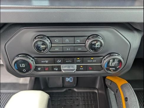 Used 2024 Ford Bronco Badlands AWD/4WD image 10