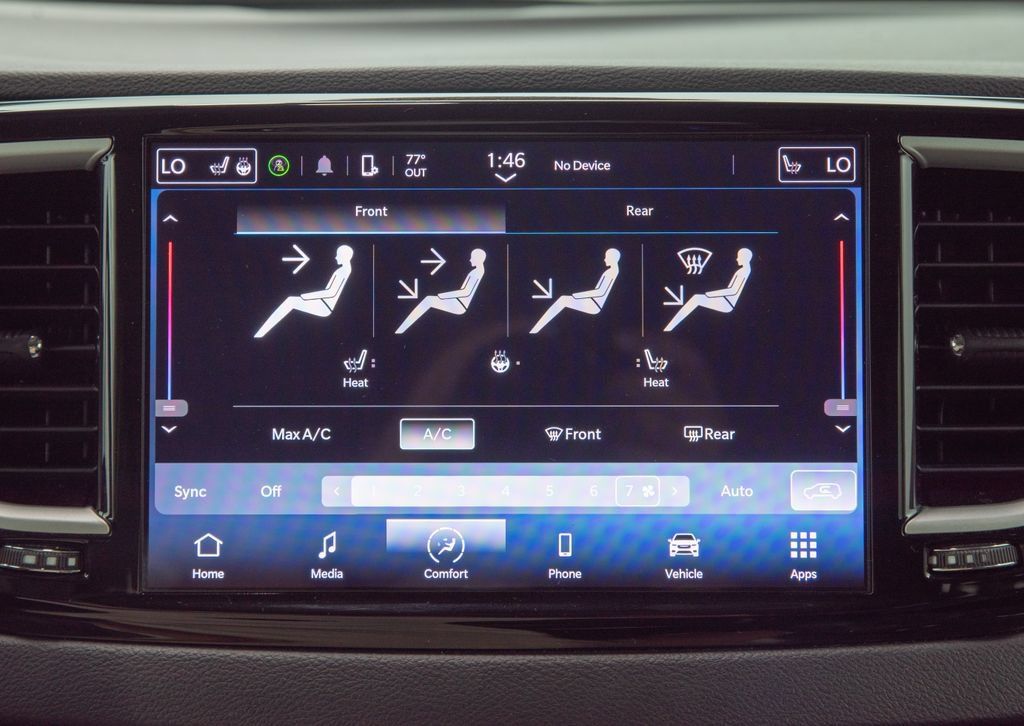 Used 2023 Chrysler Pacifica Touring-L FWD image 38