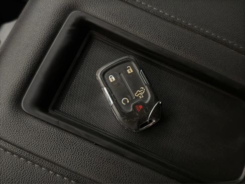 Used 2022 Chevrolet Silverado 1500 LTZ image 25