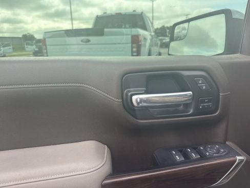 Used 2021 GMC Sierra 1500 SLT AWD/4WD image 14