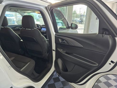 Used 2023 Chevrolet TrailBlazer LT w/ Convenience Package image 40