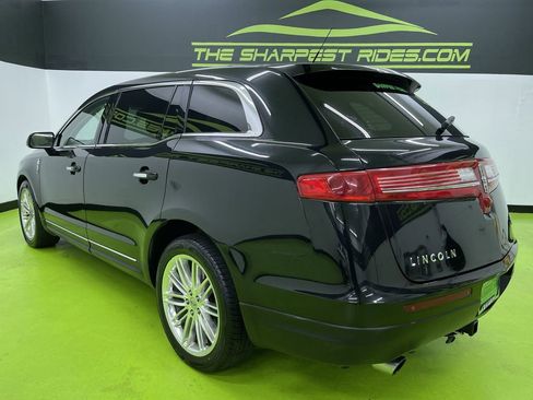 Used 2019 Lincoln MKT AWD image 7
