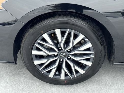 Used 2025 Nissan Altima 2.5 SV image 22