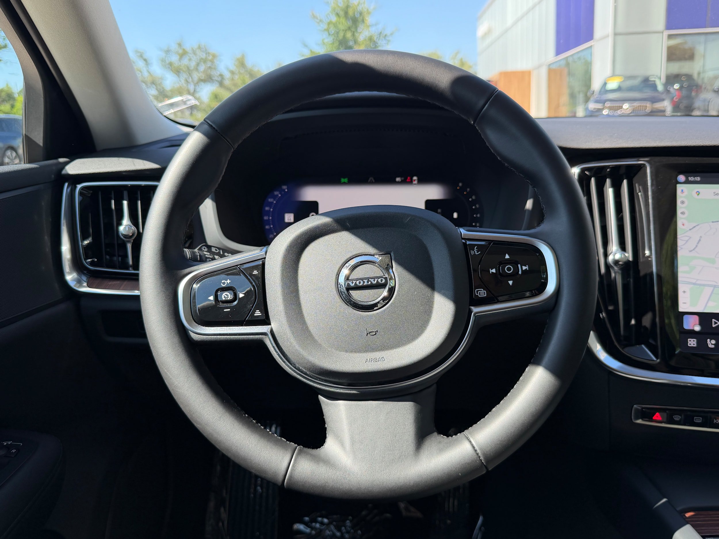 Certified 2025 Volvo V60 B5 Cross Country Plus AWD/4WD image 17