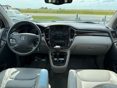 Used 2001 Toyota Highlander Limited FWD image 14