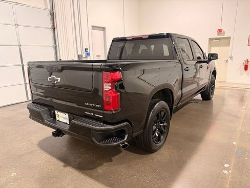 Used 2023 Chevrolet Silverado 1500 Custom AWD/4WD image 5
