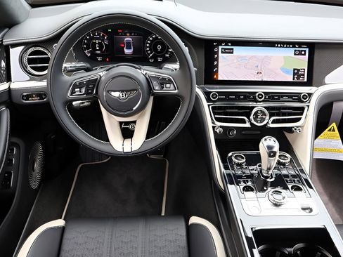 New 2026 Bentley Flying Spur Plug-In Hybrid image 21