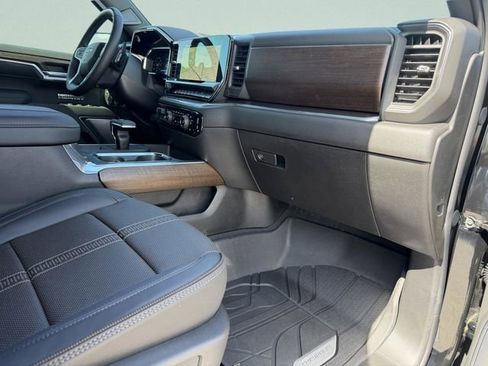 New 2026 Chevrolet Silverado 1500 High Country w/ High Country Premium Package AWD/4WD image 27