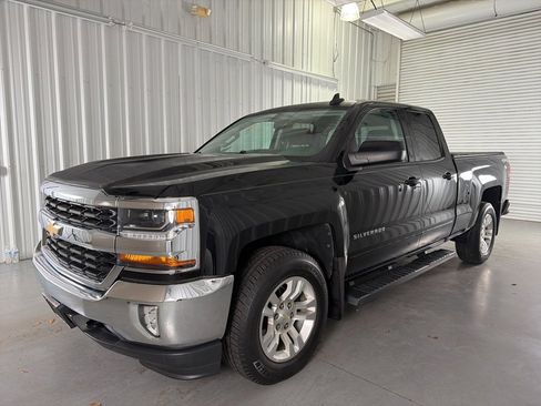 Used 2017 Chevrolet Silverado 1500 LT w/ All Star Edition image 3