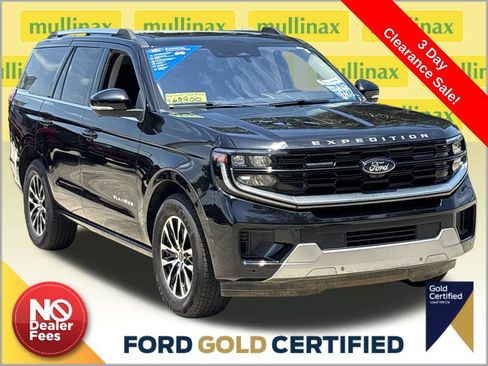 Certified 2025 Ford Expedition Platinum AWD/4WD image 1