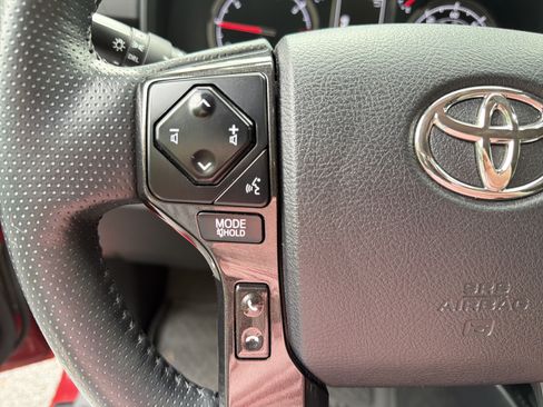 Used 2023 Toyota 4Runner TRD Off-Road Premium w/ Moonroof Package AWD/4WD image 23