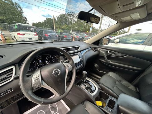 Used 2015 Nissan Rogue SL w/ SL Premium Package FWD image 5