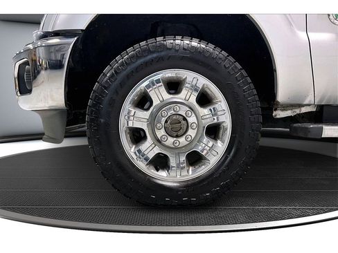 Used 2015 Ford F250 Lariat w/ Chrome Package image 10