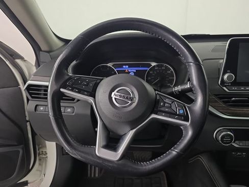 Used 2019 Nissan Altima 2.5 Platinum FWD image 10