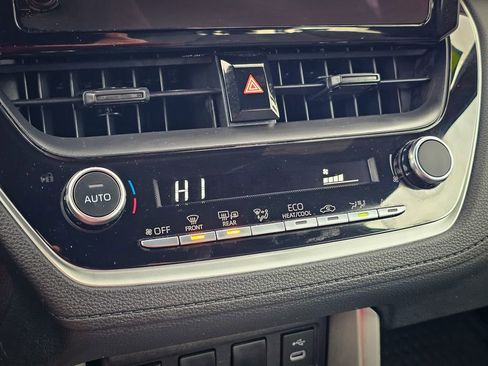 Used 2024 Toyota Corolla Cross AWD Hybrid image 22