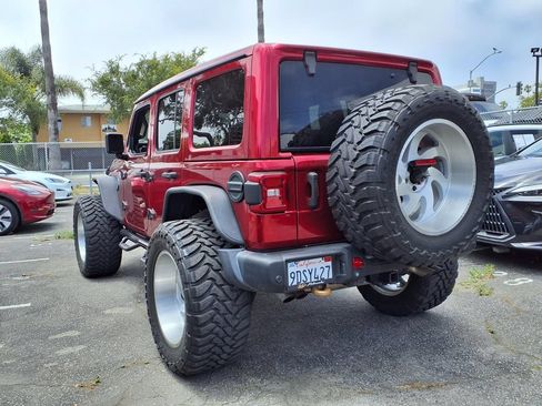 Used 2021 Jeep Wrangler Unlimited Rubicon w/ Trailer Tow Package AWD/4WD image 3