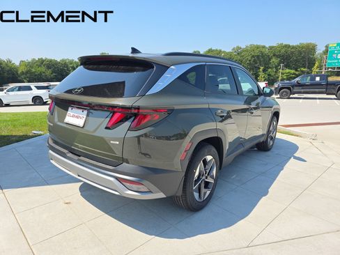Certified 2025 Hyundai Tucson SEL AWD/4WD image 8
