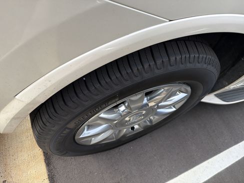 Used 2014 Buick Enclave Leather w/ Trailering Provision Package image 12