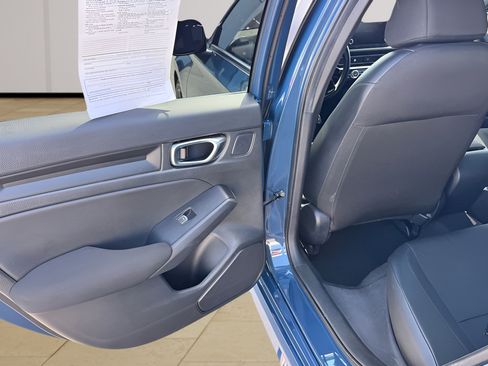 Used 2025 Honda Civic Sport image 12