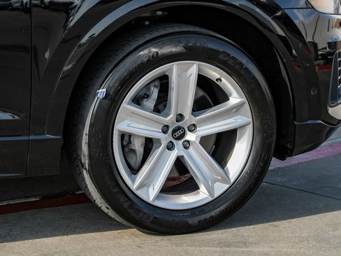 Used 2021 Audi Q8 Premium w/ Convenience Package image 50