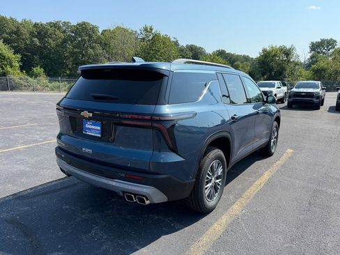 New 2026 Chevrolet Traverse LT w/ Enhanced Driving Package image 3