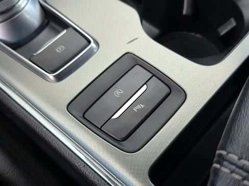 Used 2022 Ford Edge Titanium image 39