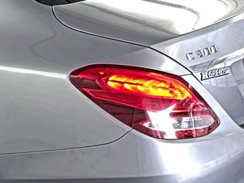 Used 2016 Mercedes-Benz C 300 Sedan image 9