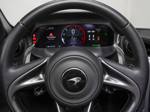 Used 2024 McLaren 750S Spider RWD image 44
