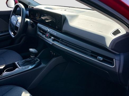 New 2025 Kia K4 LXS image 26