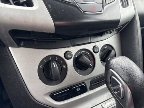Used 2014 Ford Focus SE image 17