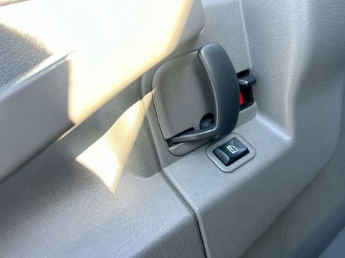 Used 2022 Chevrolet Express 2500 w/ Driver Convenience Package image 8