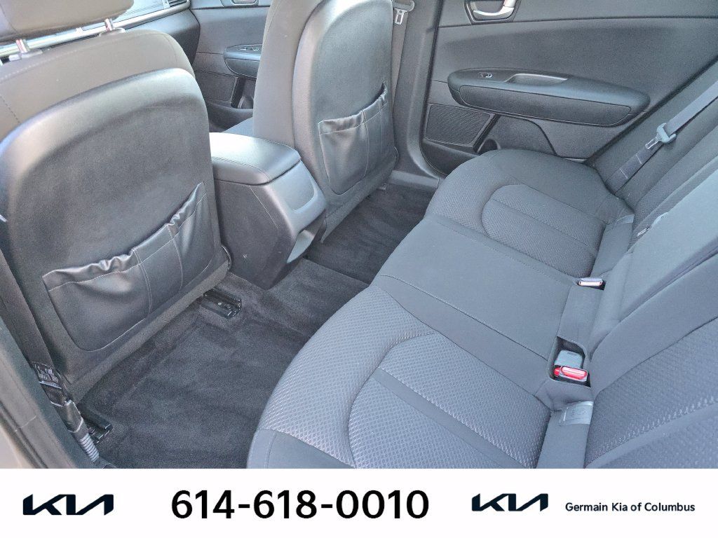 Used 2018 Kia Optima LX w/ 17" Alloy Wheels Package FWD image 19