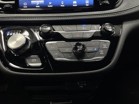 New 2026 Chrysler Pacifica Select image 19