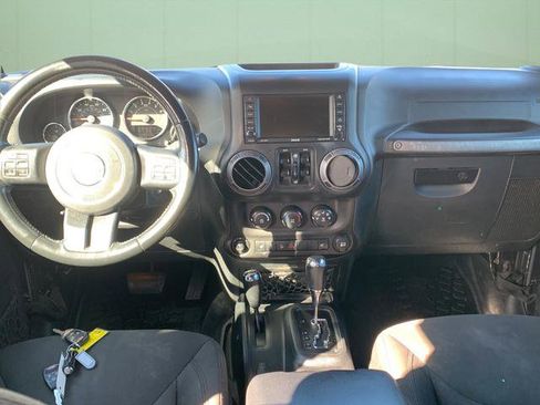 Used 2018 Jeep Wrangler Unlimited Sport S image 57