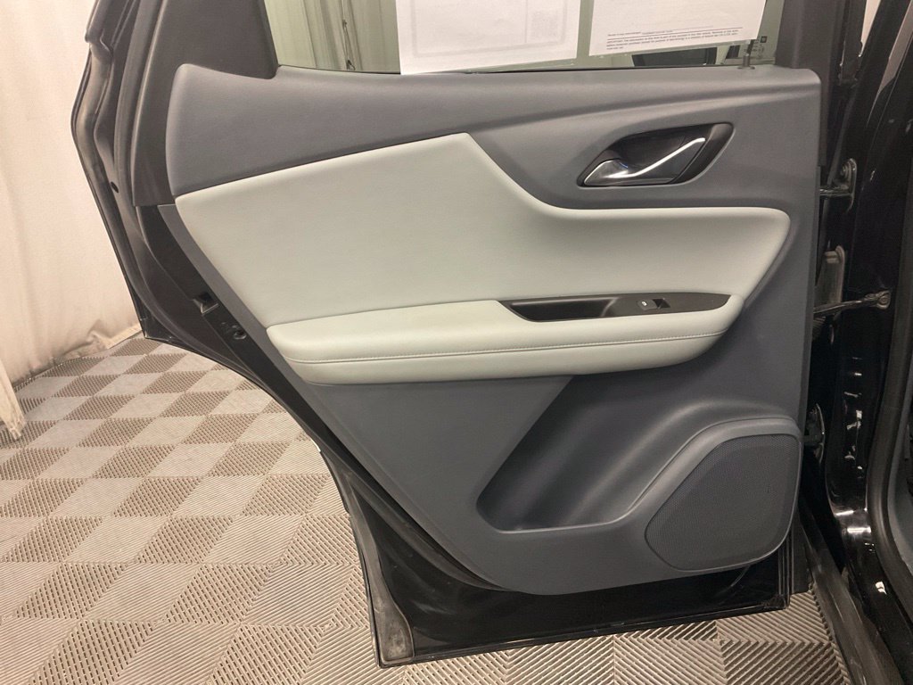 Used 2019 Chevrolet Blazer LT FWD image 33
