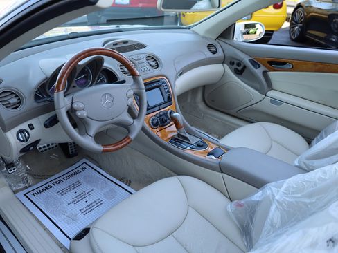 Used 2004 Mercedes-Benz SL 500 image 11