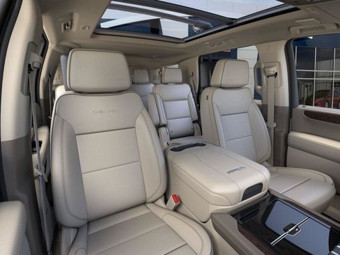 New 2026 GMC Yukon Denali w/ Denali Reserve Package AWD/4WD image 18