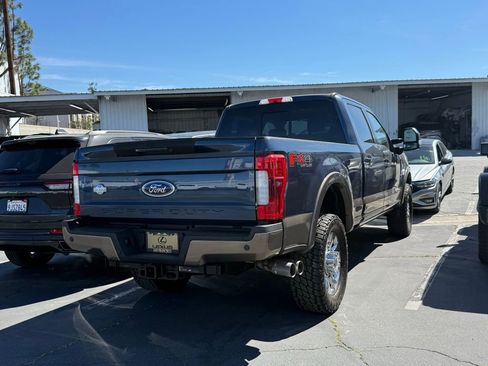 Used 2017 Ford F250 King Ranch w/ King Ranch Ultimate Package image 3