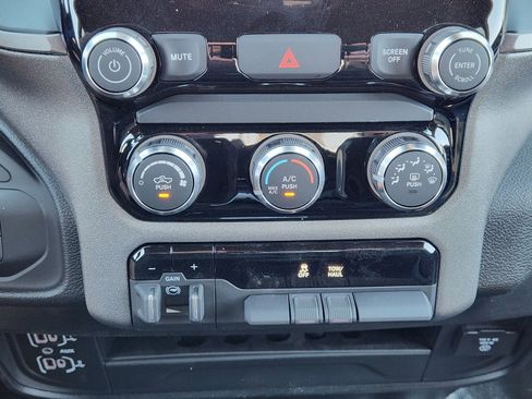 New 2026 RAM 2500 Tradesman w/ Chrome Appearance Group image 17