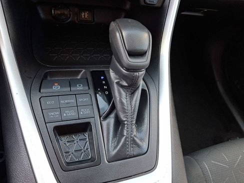 Certified 2024 Toyota RAV4 XLE image 17