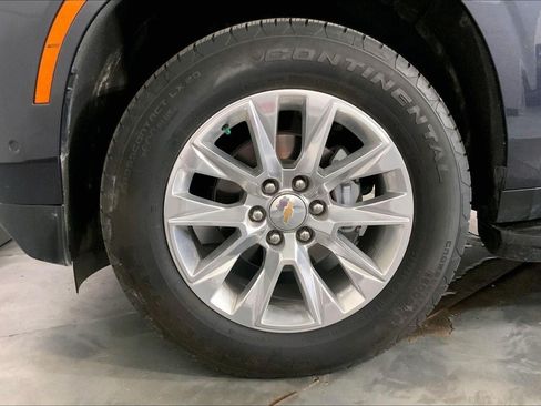 Used 2025 Chevrolet Tahoe Premier AWD/4WD image 9