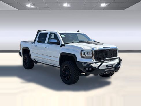 Used 2018 GMC Sierra 1500 SLT w/ SLT Premium Package AWD/4WD image 7
