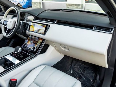 Used 2022 Land Rover Range Rover Velar R-Dynamic S image 29