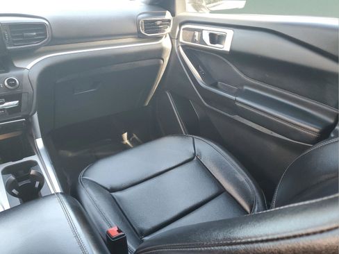 Used 2020 Ford Explorer XLT w/ Equipment Group 202A image 16