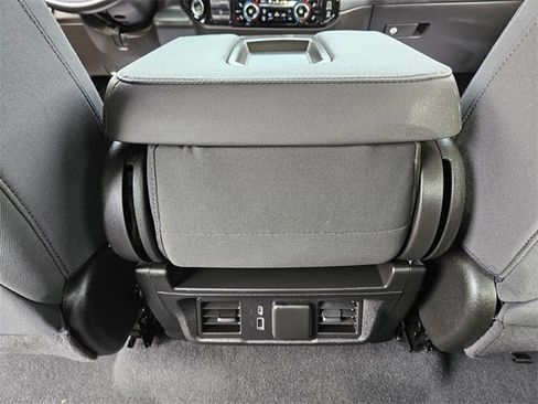 Used 2022 Chevrolet Silverado 1500 LT image 10