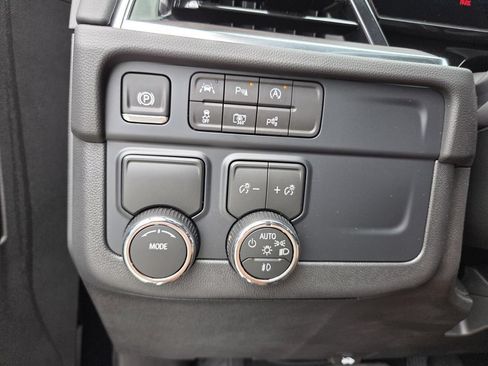 Used 2026 Chevrolet Tahoe LT w/ Comfort Package RWD image 22