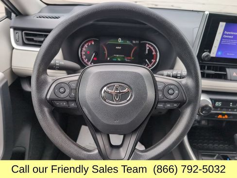 Used 2024 Toyota RAV4 XLE AWD/4WD image 14