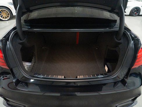 Used 2018 BMW M3 image 29